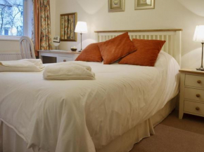 Bluehill Cottage